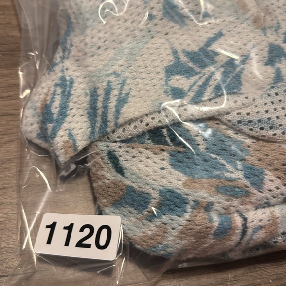 Catherines cardigan plus size 1X Blue and White Knit Cardigan size 16 / 18 light - Picture 9 of 9